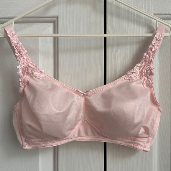 Dominique 'Jillian' set of 2 (1 Black, 1 Pink) size 34C - Picture 4 of 10